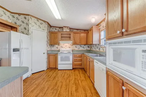19800 SW 180 Avenue #524 Miami FL 33187