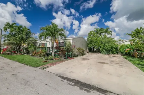19800 SW 180 Avenue #524 Miami FL 33187