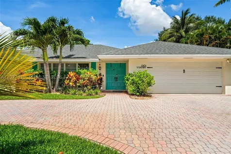 8101 W Lake Drive Lake Clarke Shores FL 33406