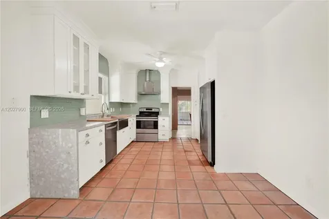 6980 SW 104th Street Pinecrest FL 33156