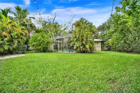6980 SW 104th Street Pinecrest FL 33156