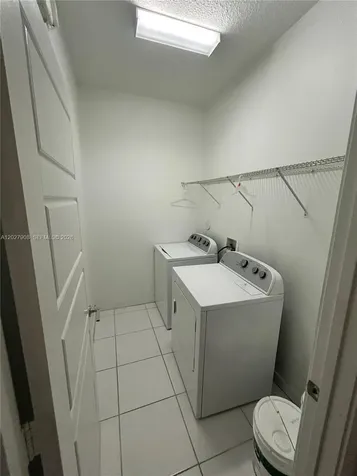 Miami FL 33187