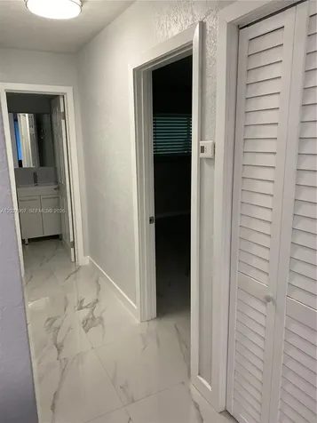 1030 9th Street Miami Beach FL 33139