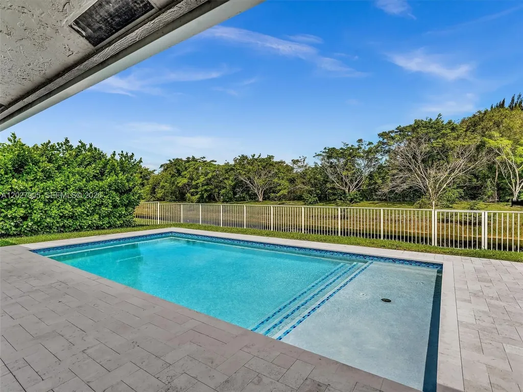 11690 Island Lakes Lane Boca Raton FL 33498