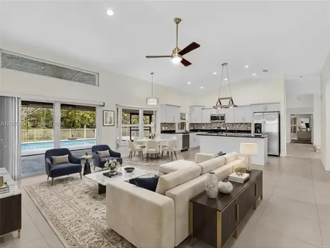 11690 Island Lakes Lane Boca Raton FL 33498