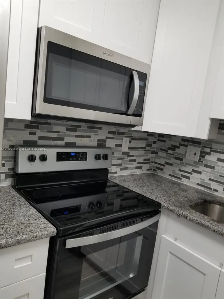 2990 NE 16th Avenue Oakland Park FL 33334
