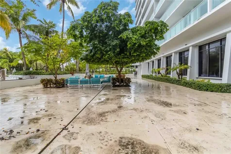 100 Bayview Drive Sunny Isles Beach FL 33160