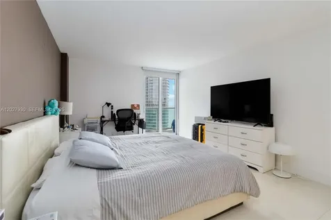 100 Bayview Drive Sunny Isles Beach FL 33160