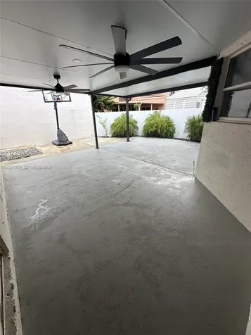 680 NW 124th Place Miami FL 33182