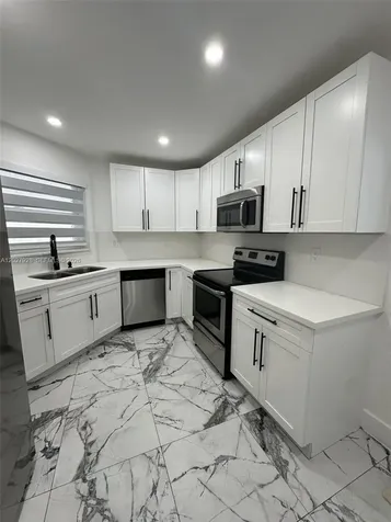680 NW 124th Place Miami FL 33182