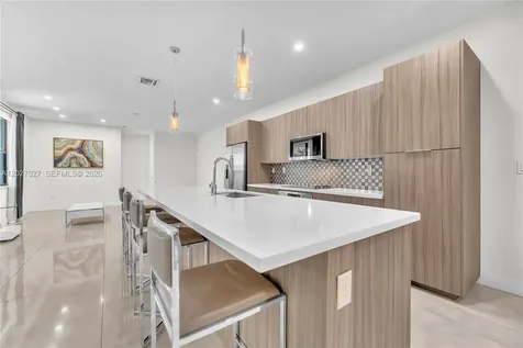 10250 NW 76th Terrace Doral FL 33178
