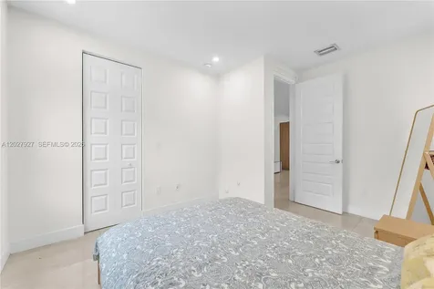 10250 NW 76th Terrace Doral FL 33178