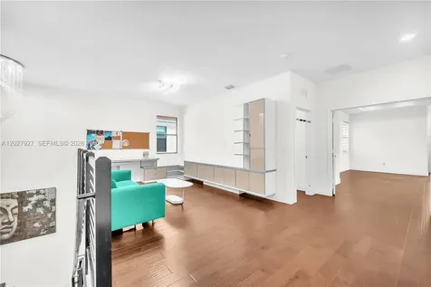 10250 NW 76th Terrace Doral FL 33178