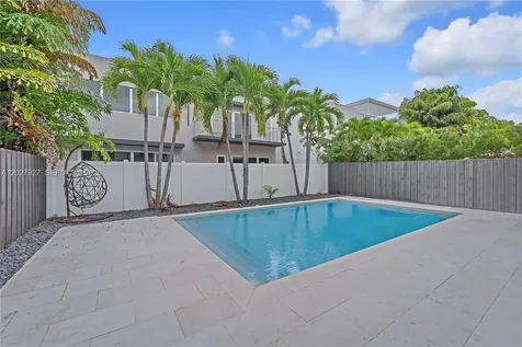 10250 NW 76th Terrace Doral FL 33178
