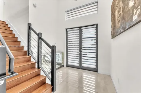 10250 NW 76th Terrace Doral FL 33178