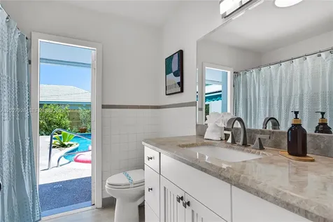 6421 NE 22nd Avenue Fort Lauderdale FL 33308
