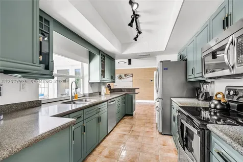 6421 NE 22nd Avenue Fort Lauderdale FL 33308