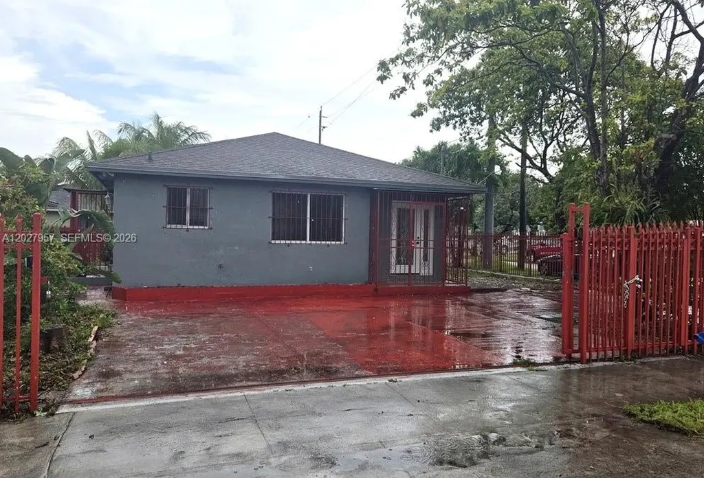 4952 NW 21st Avenue Miami FL 33142