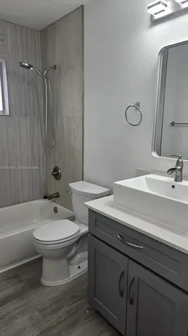 4952 NW 21st Avenue Miami FL 33142