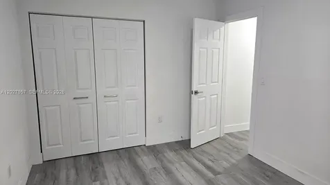 4952 NW 21st Avenue Miami FL 33142