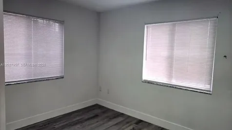 4952 NW 21st Avenue Miami FL 33142