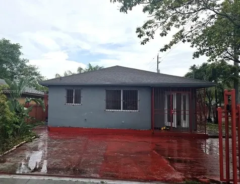 4952 NW 21st Avenue Miami FL 33142