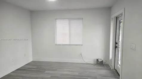 4952 NW 21st Avenue Miami FL 33142
