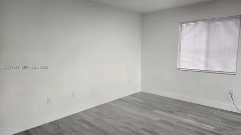 4952 NW 21st Avenue Miami FL 33142