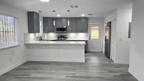 4952 NW 21st Avenue Miami FL 33142