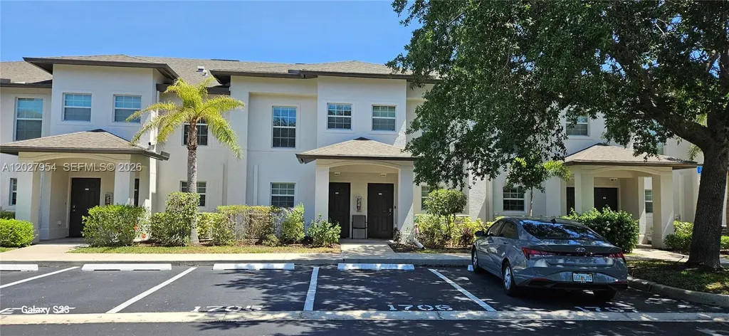 9101 Gervais Circle Naples FL 34120