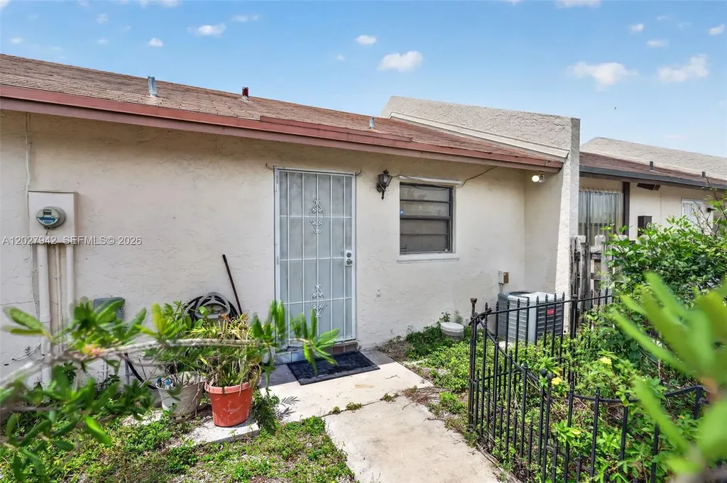 1427 Towhee Street Homestead FL 33035