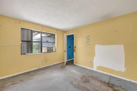 1427 Towhee Street Homestead FL 33035