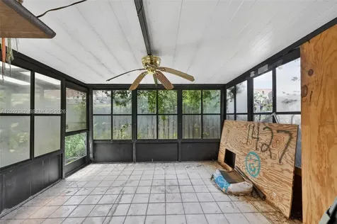1427 Towhee Street Homestead FL 33035