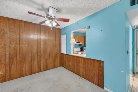 1427 Towhee Street Homestead FL 33035