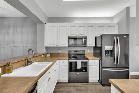 7715 Yardley Drive Tamarac FL 33321