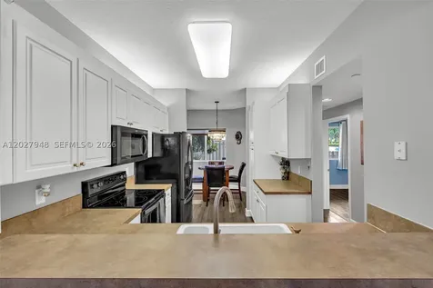 7715 Yardley Drive Tamarac FL 33321
