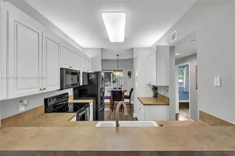 7715 Yardley Drive Tamarac FL 33321