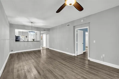 7715 Yardley Drive Tamarac FL 33321
