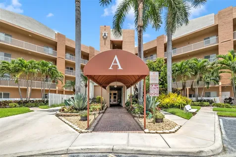 7715 Yardley Drive Tamarac FL 33321