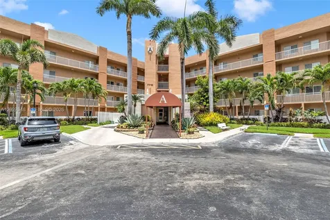 7715 Yardley Drive Tamarac FL 33321