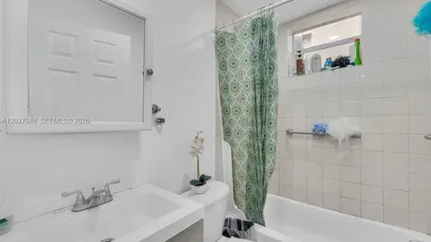 242 SW 15th Avenue Miami FL 33135