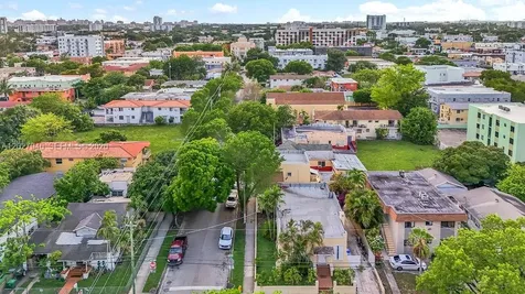 242 SW 15th Avenue Miami FL 33135