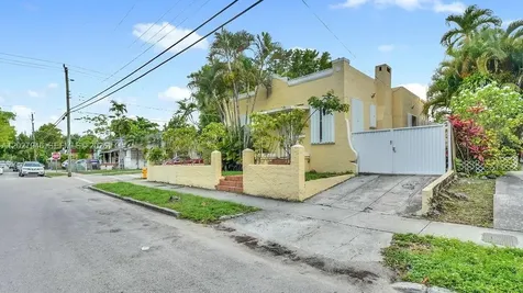 242 SW 15th Avenue Miami FL 33135