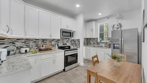 242 SW 15th Avenue Miami FL 33135