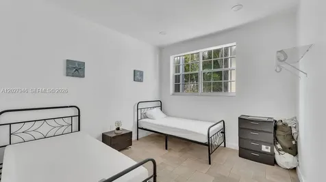 242 SW 15th Avenue Miami FL 33135