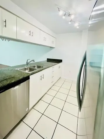1200 Brickell Bay Drive Miami FL 33131