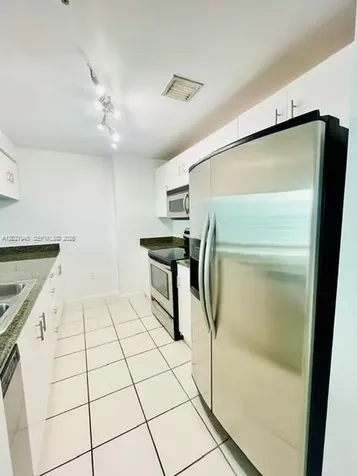 1200 Brickell Bay Drive Miami FL 33131