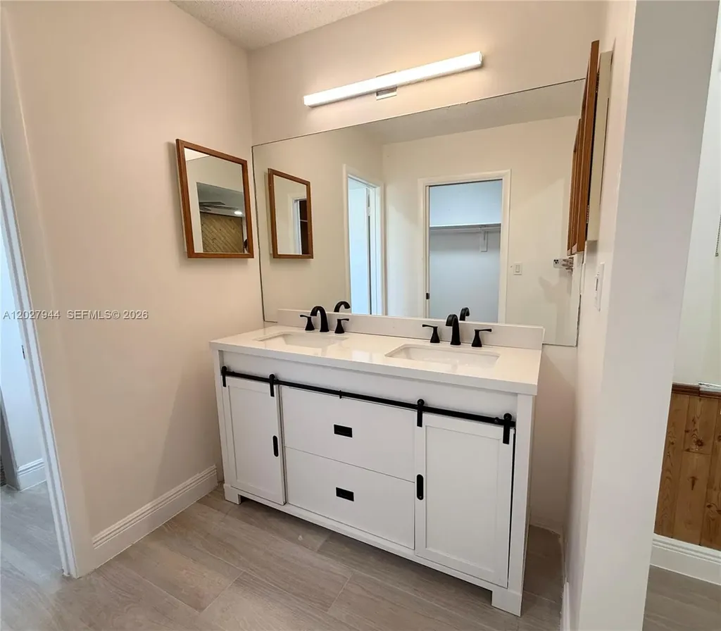 9788 NW 3rd Manor Coral Springs FL 33071