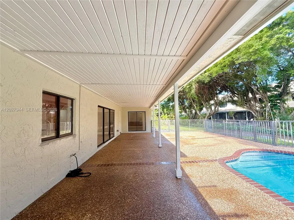 9788 NW 3rd Manor Coral Springs FL 33071