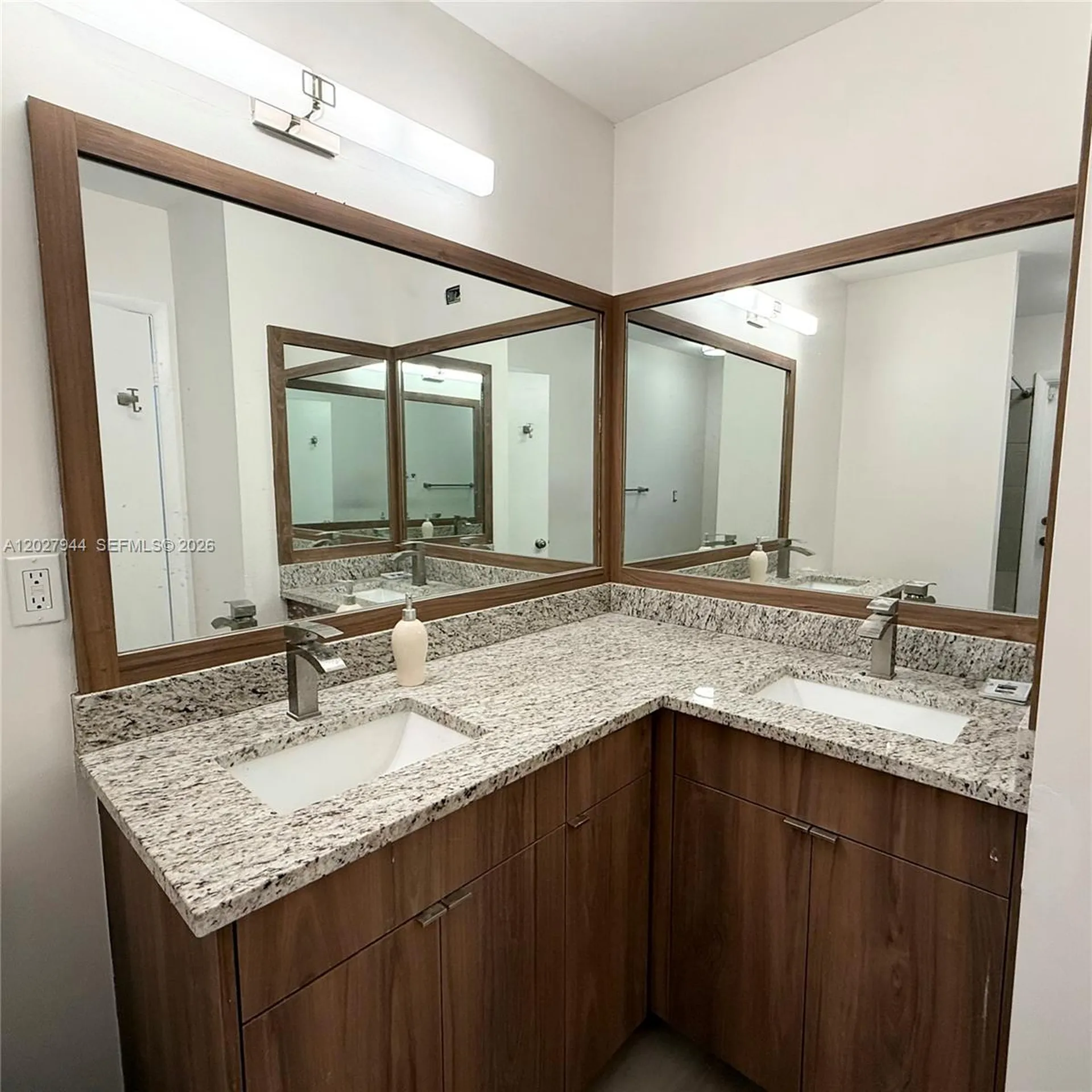 9788 NW 3rd Manor Coral Springs FL 33071